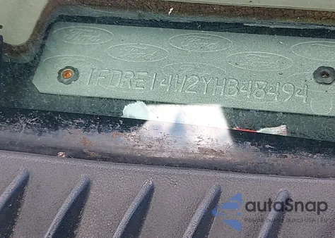 2000 Ford E-150 Recreational из США, поврежденный, VIN 1FDRE14W2YHB48494